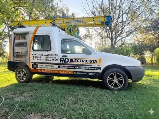 La camioneta de RD Refrigeración y Electricidad